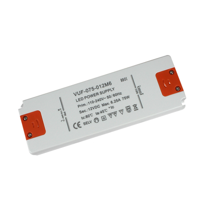 Παροχή ηλεκτρικού ρεύματος οδηγών 12V 75W των πλαστικών περίπτωσης σταθερών οδηγήσεων τάσης για το φως λουρίδων